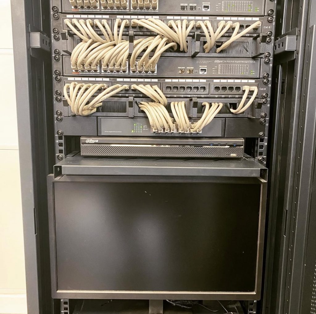 armoire réseau bien faite